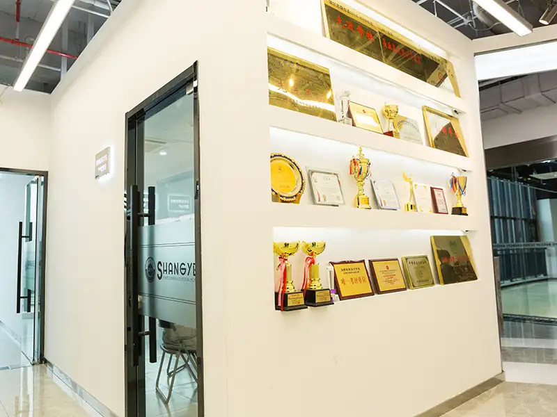 宁波市尚野化妆学校公示墙 公告展示实景