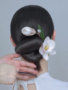 宁波专业造型班学员作品：发片下扣倒三角发髻，秀禾中式造型