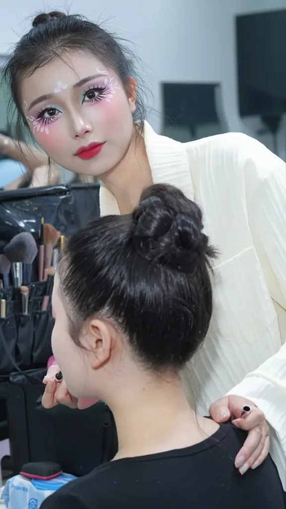 尚野学员彩绘舞台妆面部彩绘练习过程